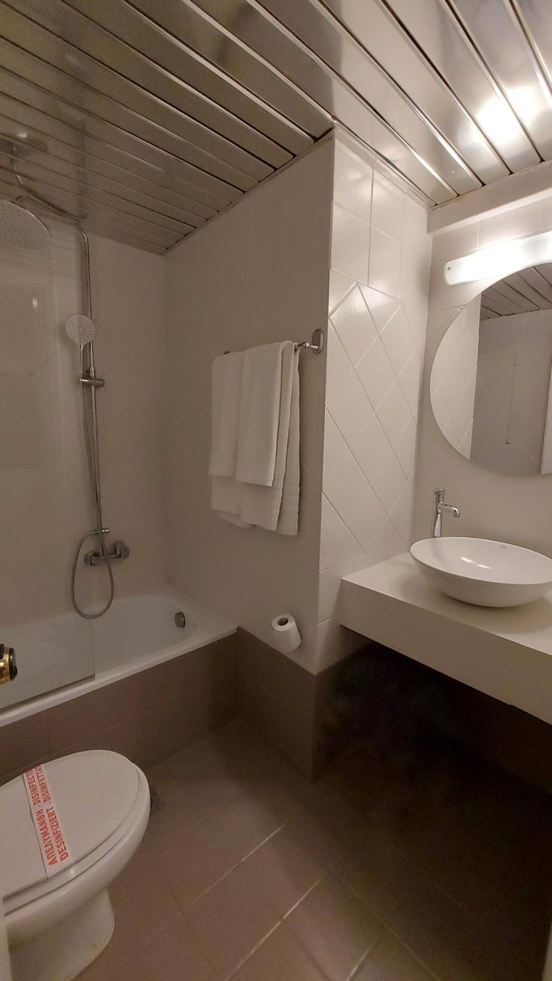 Lingos Hotel Lerin Kültér fotó